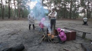 ЖАРИМ СОСИСКИ на Костре/Пикник на свежем воздухе