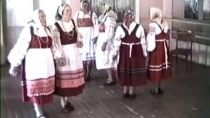 Смоленская обл., Ельнинский р-н, г. Ельня. Хоровод "Всё б я по горенке ходила". 1996 г.