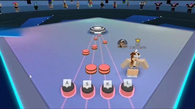 A Roblox STAR CREATOR is STEALING Clothes... смотреть онлайн