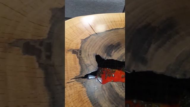 Журнальный стол с рекой из эпоксидной смолы. Столик ручной работы смотреть онлайн