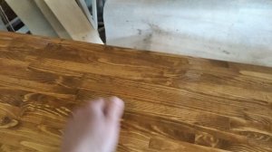 Коллеровки и лакировка изделий из дерева.