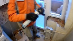 Установка пластикового окна ПВХ с балконной дверью. Отделка откосов.