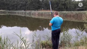 Рыбалка карась на поплавок/ Поймал карася на рыболовный пластилин