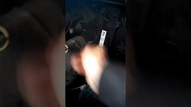 Снятие радиатора печки на ДАФ 95 XF смотреть онлайн