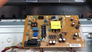 Ремонт телевизора Philips, после грозы не включается.