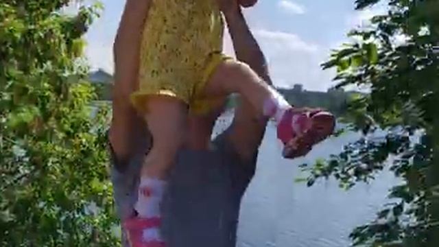 Папа танцует с дочкой ♥️ dad and daughter are dancing ? kids