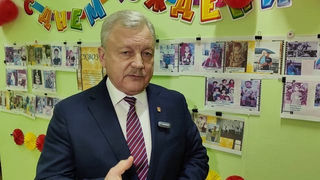 Мэр Братска Сергей Серебренников поздравил коллектив детского сада №68 с 55-летием учреждения