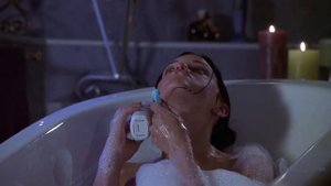 Синди в ванной. Очень страшное кино, Scary Movie