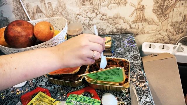 ДЕВУШКА ПЕРВЫЙ РАЗ ОТКРЫВАЕТ АРМЕЙСКИЙ СУХПАЕК смотреть онлайн