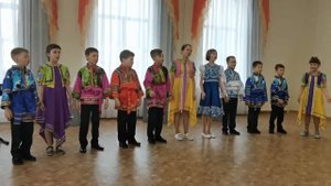 18 Задоринки мл группа рук А Ф Чуркин русская народная песня На лугу у ворот