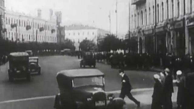 002 Aux Champs-Élysées - Елисейские поля (минус) смотреть онлайн