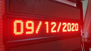 Уличные часы, календарь с термометром Производство г. Тюмень 210х1010мм. ledmig.ru