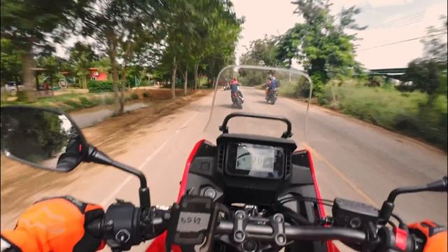 ลองขี่ Honda NX500 2024 Touring ลงทางดิน ไม่แปลกใจเลย ทำไมยอดจอง ถึงเยอะ смотреть онлайн