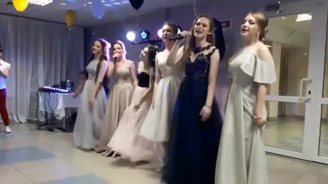 Самое лучшее поздравление для учителей. Выпускной 2020 смотреть онлайн