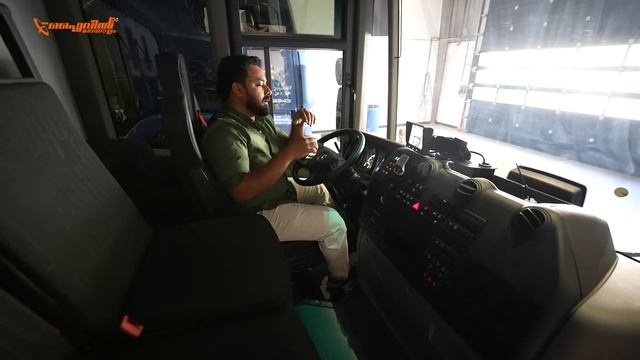 Mercedes-Benz Econic 2630 6x2x4 Truck Review | ഒരു വെറൈറ്റി ട്രക്ക് | Flywheel Malayalam смотреть онлайн