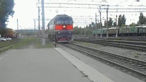 Сцепка тепловоза ТЭП70-11485 со скорым поездом №226С Адлер-Мурманск на станции Елец.