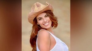 Curvy Model Alexa Pearl Facts, New Instagram Model, Fabulous Outfits