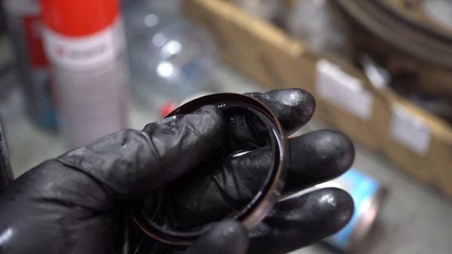 Замена сальника задней полуоси Hilux смотреть онлайн