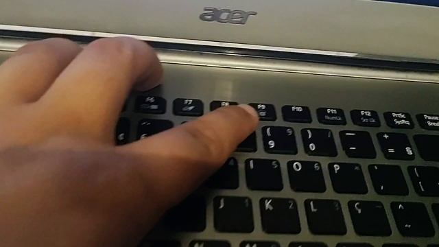 COMO ACENDER LUZ DO TECLADO DO NOTEBOOK ! RAPIDO E PRATICO! MUITO FACIL. смотреть онлайн