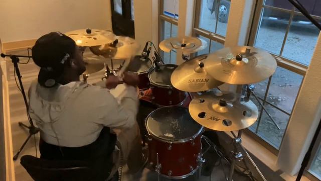 I am not forgotten by Israel Houghton remixed by Bart Orr “John Ray on drums смотреть онлайн