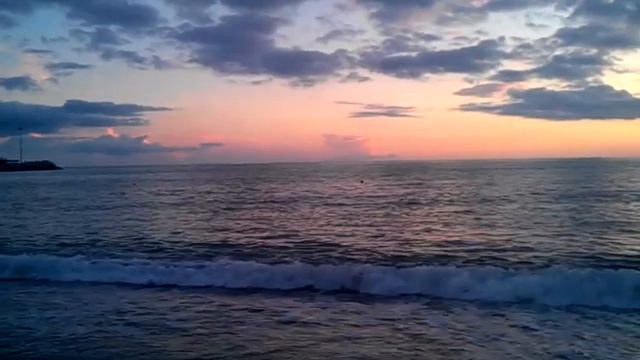 Лучший пляж вечером в Сочи / Пляж Ривьера / Riviera beach in Sochi смотреть онлайн