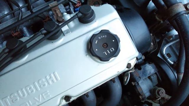 Трахтит двигатель, что это может быть, глапана, ну она не траит. смотреть онлайн