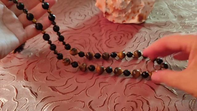 Готов Сотуар из бусин тигрового глаза, агата с кулоном смотреть онлайн