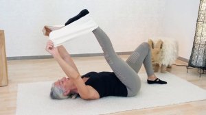 6 MIN ANLEITUNG FÜR DAS PILATES BAND | Pilates Dehnen | Vela Pilates