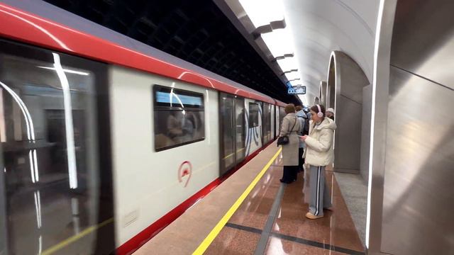 ⁴ᴷ SPACE MODERN METRO STATION IN RUSSIA ? The best new metro station in Moscow смотреть онлайн