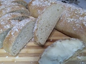 Вкусный хлеб с овсяными хлопьями и мёдом.