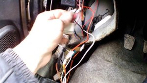 Монтаж дистанционного центрального замка на Ваз 2114