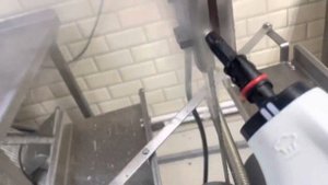Чистка пилы КТ-400 в мясном магазине