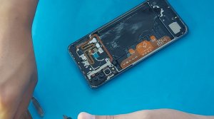 Как заменить дисплей на телефоне HUAWEI P30 Lite