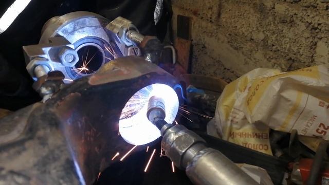 Ремонт шкворневого соединения, переднего моста MAN TGS смотреть онлайн