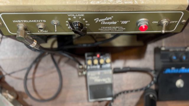 Fender Champion 600 mod + vintage BOSS RV-2 digital reverb смотреть онлайн
