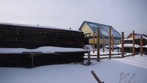 Короткий обзор дома и надворных построек.