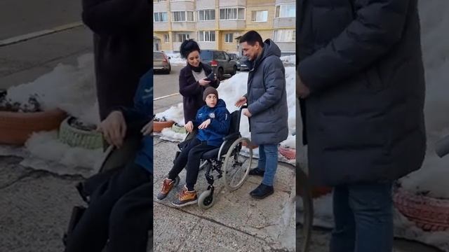 Вручили Соснину Тимуру кулончик дельфинотерапия диагноз #дцп. Спасибо Вам за помощь