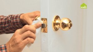 Как устранить скрип дверей