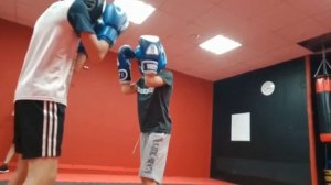 ?15.5. Видеоурок по боксу. Комбинация для работы в ближнем бою. #бокс #тренировки #спорт