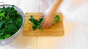 КАК ПРИГОТОВИТЬ ШПИНАТ НА ГАРНИР. ♥ОЧЕНЬ ВКУСНО♥