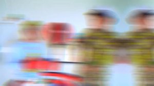 Сеня и сонный Папа играют в Профессию Военного