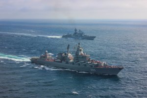 МАХНЕМ НЕ ГЛЯДЯ КАК НА ФЛОТЕ ГОВОРЯТ(МОРСКОЙ ВАРИАНТ).