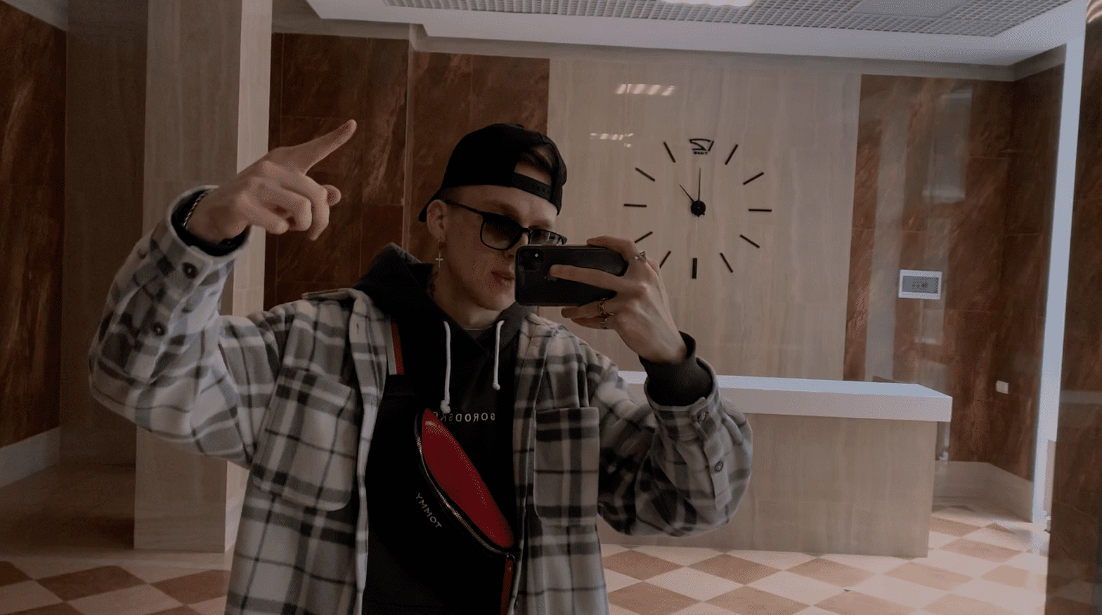 МИЧЕЛЗ VLOG / СДЕЛАЛ 2 ТРЕКА ЗА ОДИН ДЕНЬ / ПЯТНИЦА