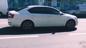 Skoda Octavia a7 225 50 17 Диски Маttеrhоrn от Yeti.В движении.