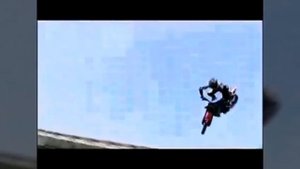 Неудачные прыжки на мотоциклах !!!