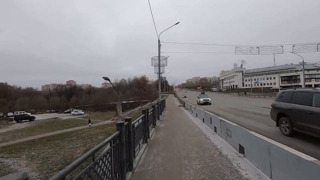 Город Владимир. Большое путешествие на моноколесе. Город с зарплатой в 25 тысяч в месяц / Арстайл /