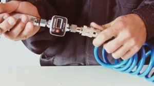 Регулятор давления с цифровым манометром INTERTOOL PT 1424 для краскопультов