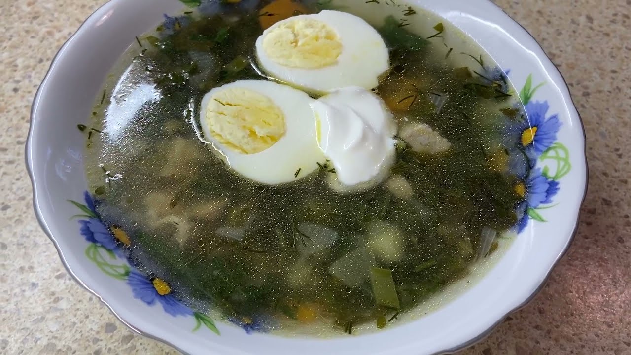 Суп из крапивы с яйцом и картофелем. Крапивный суп. Суп из крапивы. Суп из крапивы Турция.