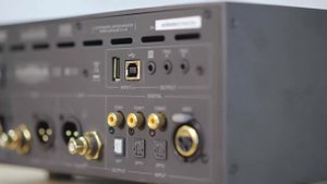 Unboxing: Audiolab M-DAC+