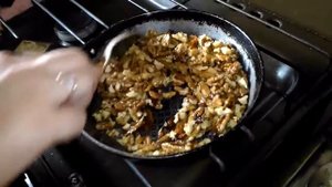 Орешки соленые жареные к пиву